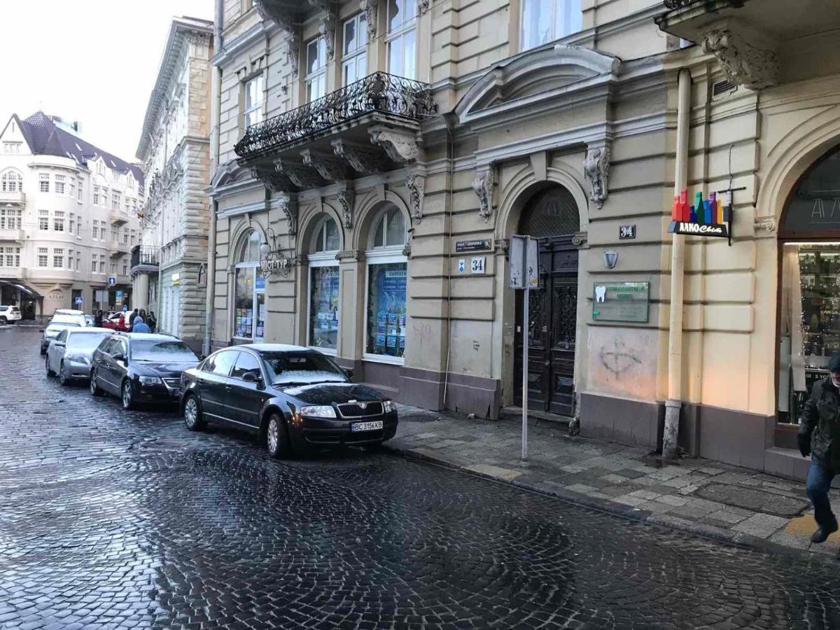 Apartments On Shevchenko Avenue Lviv Exterior photo